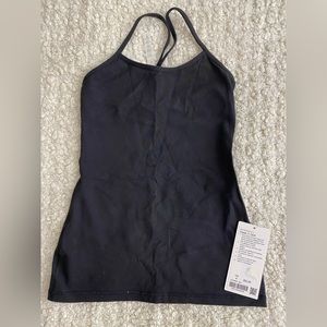 NWT lululemon Power T tank in Black size 4